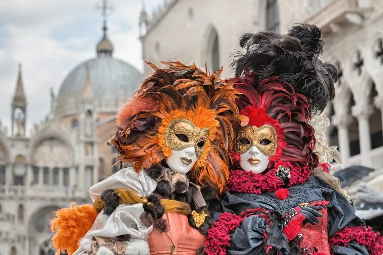 Carnavalsmasker in Venetië - Venetiaans kostuum
