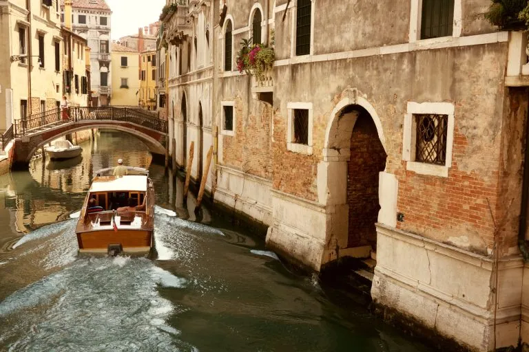 Luxuriöse Bootsfahrt in Venedig