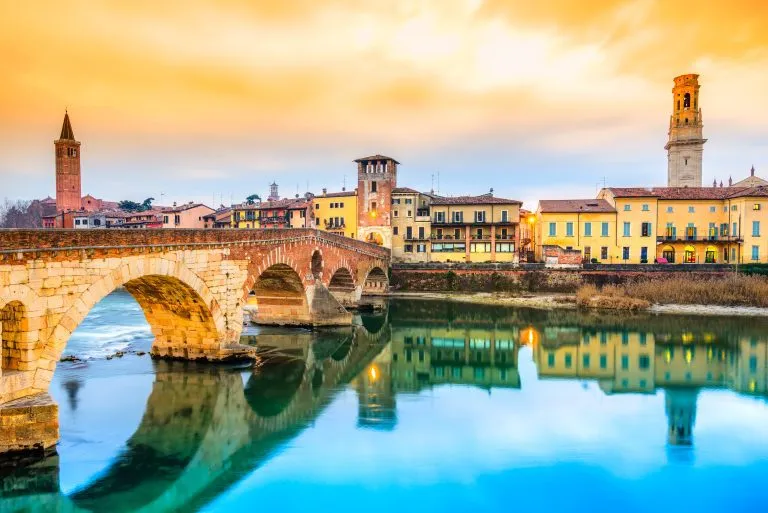 Ponte di Pietra in Verona, Italien